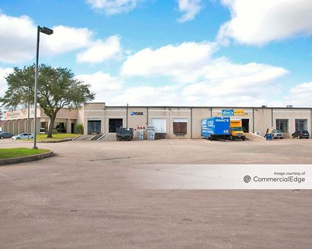 Commercial space for Rent at 5921 South Loop East in Houston