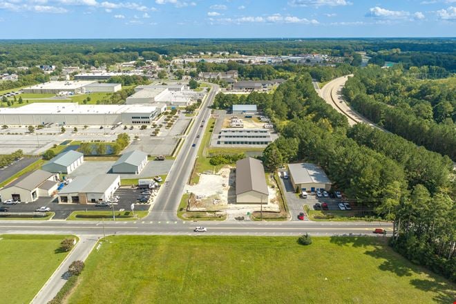 New Construction Small Bay Warehouse for Lease