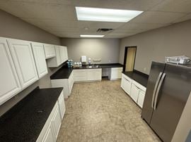 Everette Plaza Retail or Office Suites for Lease
