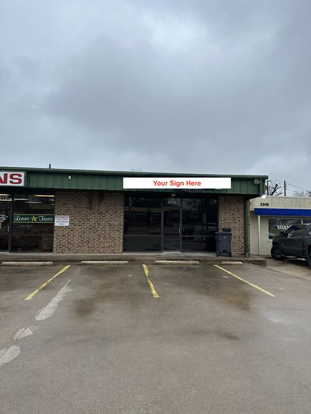 Commercial space for Rent at 2514 W Waco Dr in Waco