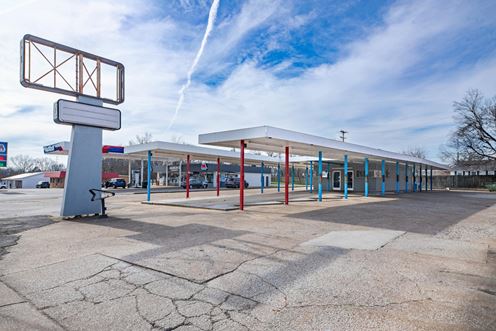 435 E Main St, Hohenwald TN