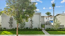 Whiting Avenue Courtyard Apartments
