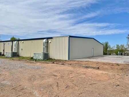 Industrial space for Sale at 5909 Aero Dr in Tuttle
