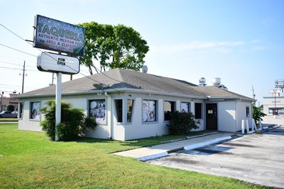 Restaurant at Willow Park Shopping Center