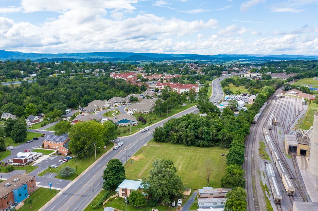 1.07 ACRE COMMERCIAL LOT IN HIGH TRAFFIC LOCATION
