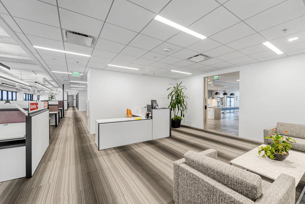 4910 Airport Plaza Dr, Long Beach, CA 90815