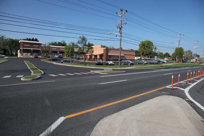 Retail space for Rent at Astro Shopping Center in Newark