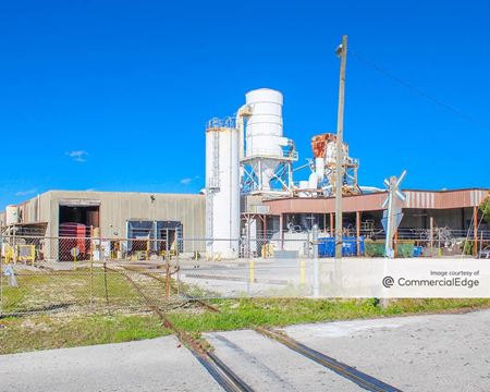 Industrial space for Rent at 6706 North 53rd Street in Tampa