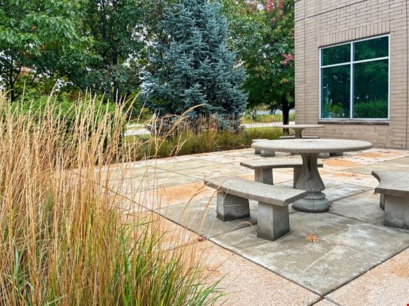 Regus - Hoffman Estates - Prairie Stone Pkwy