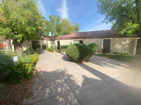 4651 S Lakeshore Dr, Ste 1 & 2