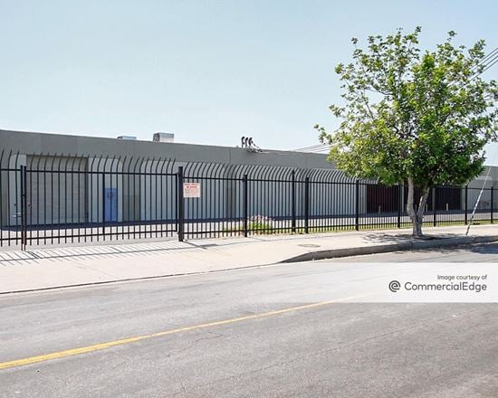 Industrial space for Rent at 12846 Pierce Street in Los Angeles