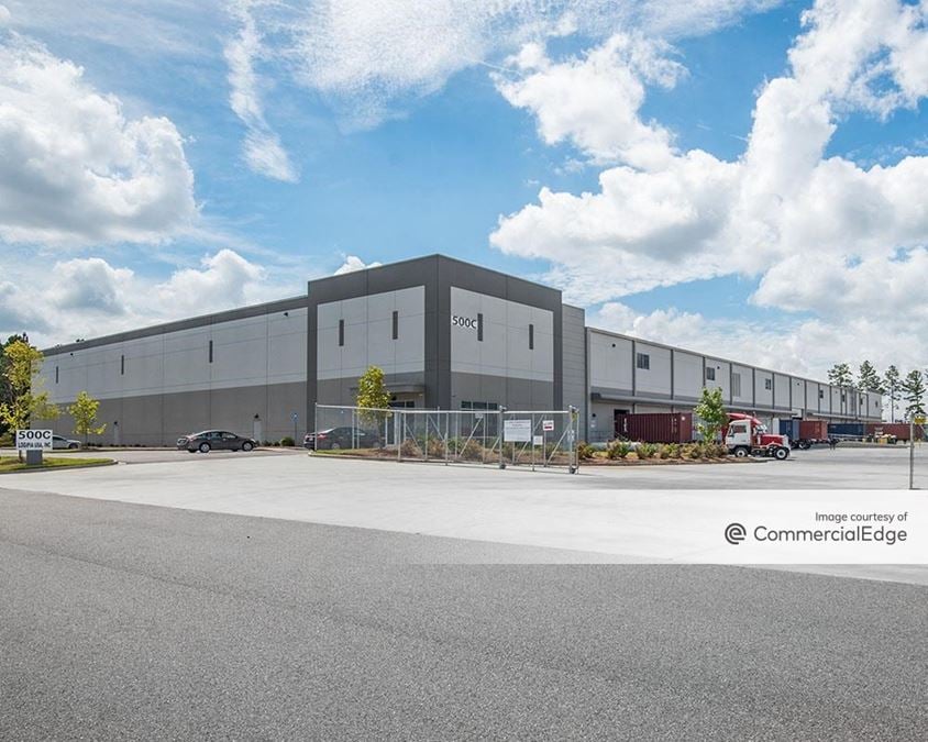 Lakes Commerce Center 500 Lakes Industrial Blvd