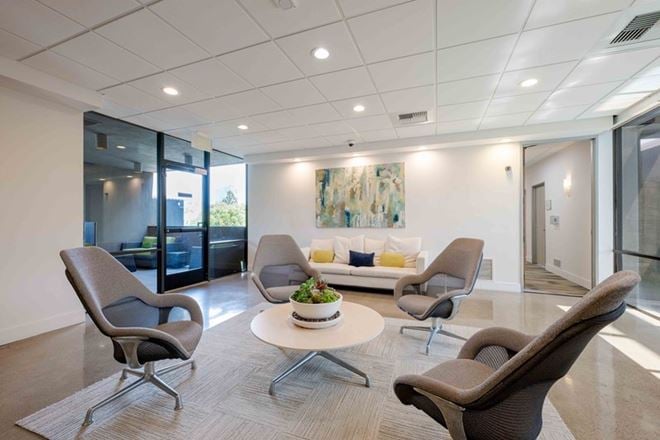 2082 Michelson Executive Suites