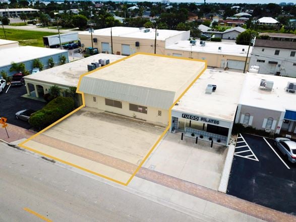 1328 Lafayette St & 1323-1325, 1403 Miramar St