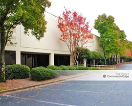 Park North Business Center - 675 & 715 Park North Blvd
