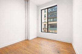 17 W 17th St