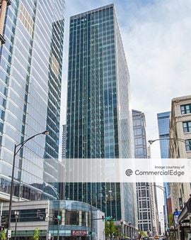 321 North Clark at Riverfront Plaza