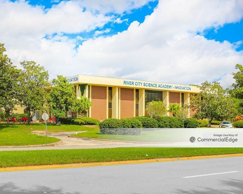 Deerwood Commerce Center