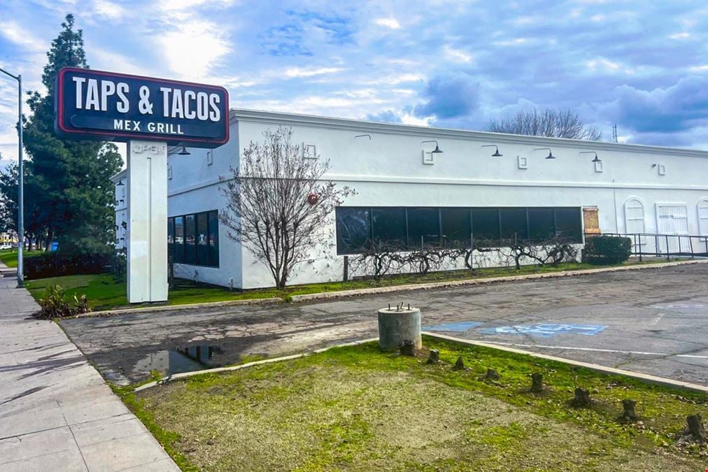 6,884± SF Commercial building For Sale or Lease, former restaurant location on E Shaw Ave.