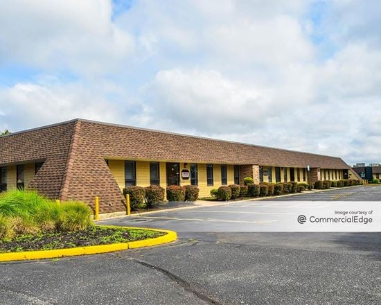 Crossroads South Corporate Park - 1747 & 1767 Veterans Memorial Hwy