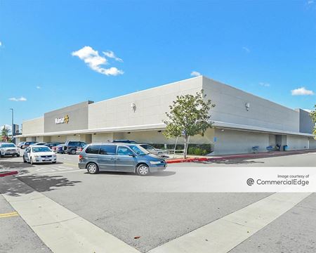 Retail space for Rent at 2100 North Long Beach Blvd in Compton