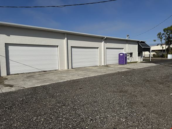 8,309 SF Auto Repair / Flex Building on 1.19 AC For Lease