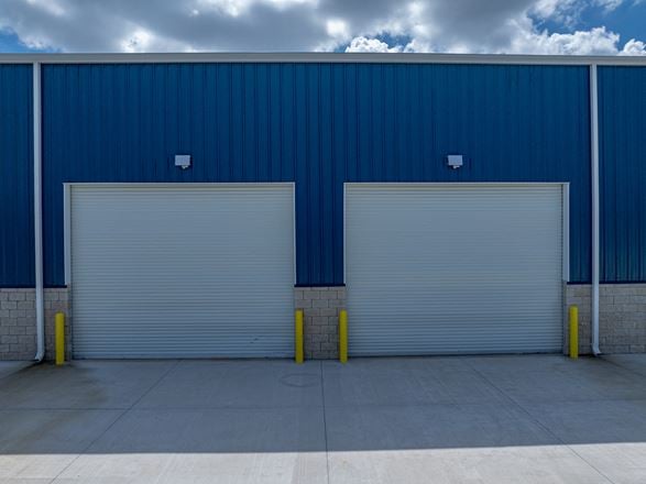 17.8k SF Warehouse & Outdoor Storage