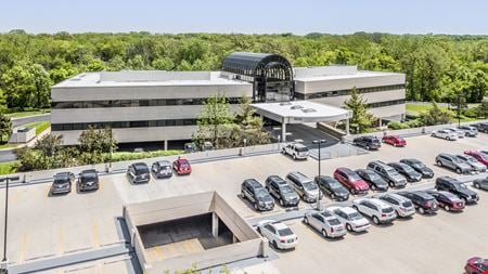 Photo of commercial space at 1800 & 1900 Hollister Dr in Libertyville