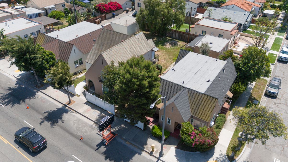 900 E Chapman Ave