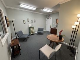 543 Keisler, Suite 203