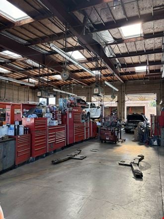 Huge 12 Bay Automotive Repair Shop for lease and business sale