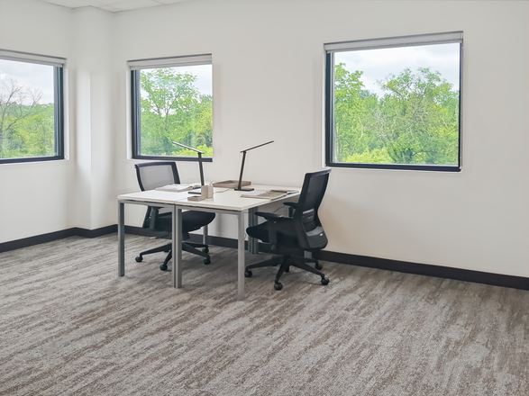 Regus - Marlboro - RT 520