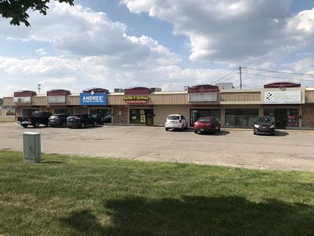 Photo of commercial space at 900 W Holmes Rd. in Lansing