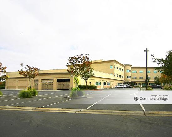 Santa Clarita Valley Medical Plaza