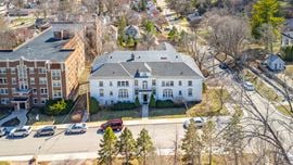 Pill Hill Apartments 