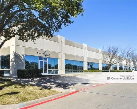Photo of commercial space at 2703 Telecom Pkwy in Richardson