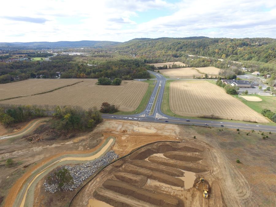 The Shoppes at Old Saucon Route 378 and Center Valley Parkway, Saucon
