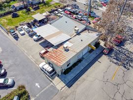 ±1,724 SF Retail Automotive Building in Visalia, CA