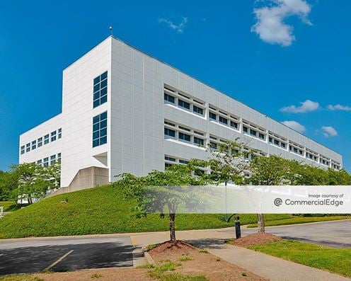 Commerce Center East