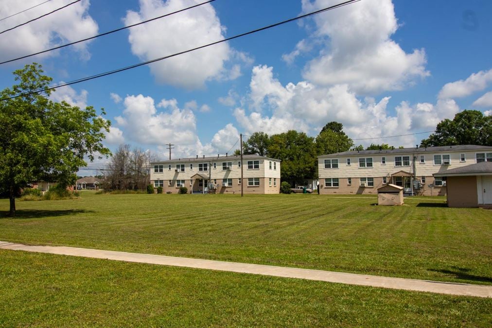 Oak Creek Apartments