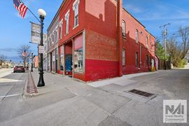 113 E Main St