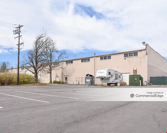 9874, 10078 & 10090 East Kemper Road