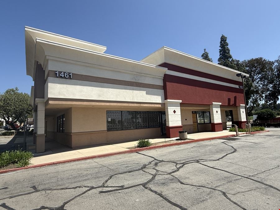 Village Grove Shopping Center
