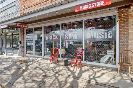 Retail space for Sale at 1132 Main St in Commerce
