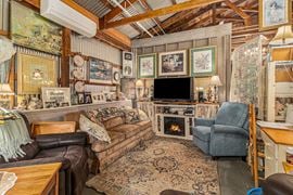 4868 W Polk Rd