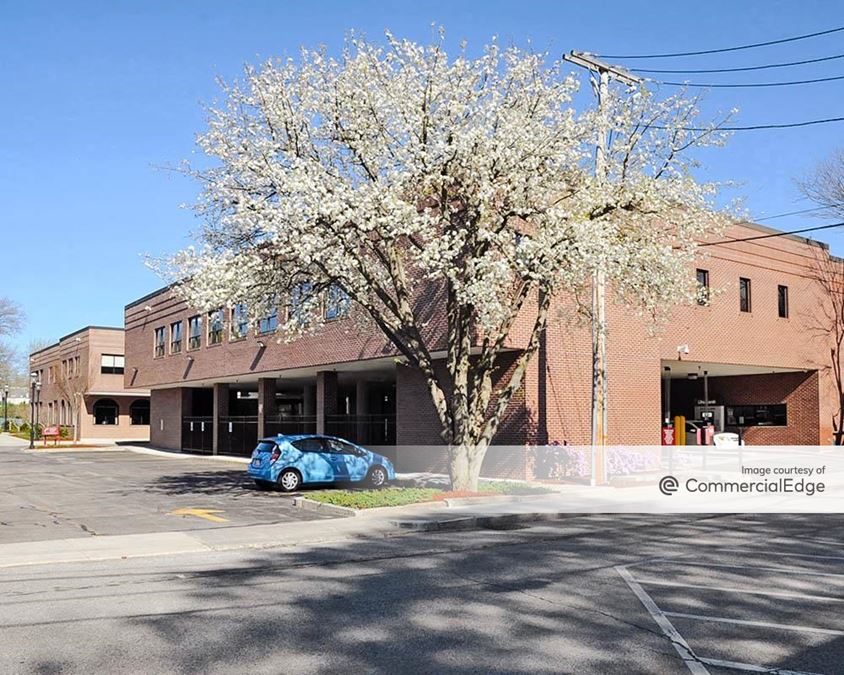 49 Church Street, Whitinsville, MA 01588