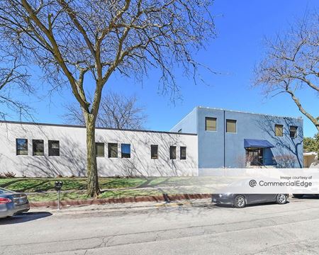 Photo of commercial space at 415 West Washington Street in Waukegan