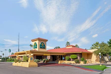 Photo of commercial space at 2510 W Greenway Rd in Phoenix
