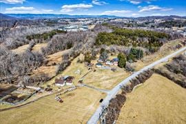 60 Acres at I 81 Exit 150