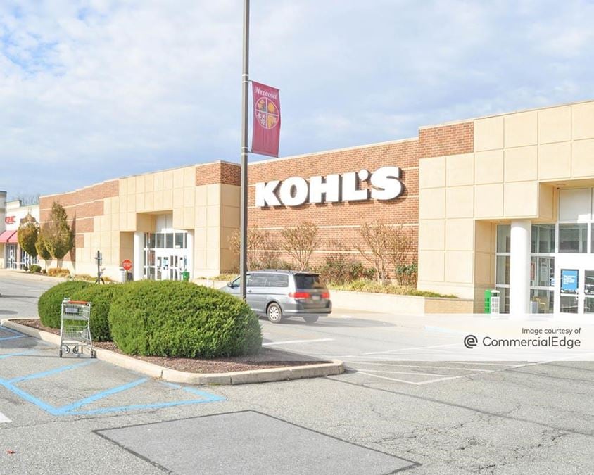 Thorndale Station Shopping Center 3205 Lincoln Hwy Retail Building